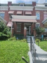 Building Photo - 408 Lyndhurst St