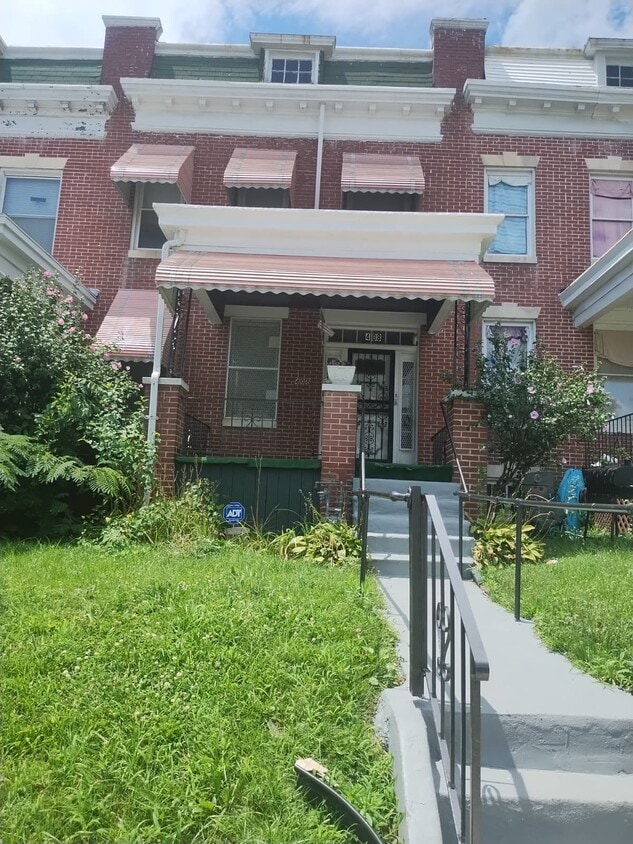 Primary Photo - 408 Lyndhurst St