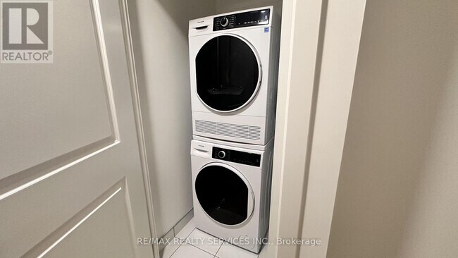 Photo du bâtiment - 15 Skyridge Dr