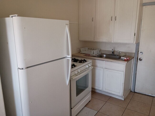 Foto del edificio - 401 E Fredricks St