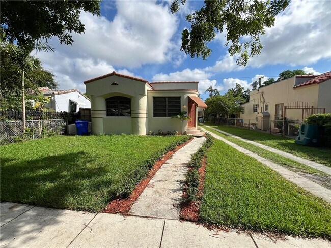 Foto del edificio - 1779 SW 16th Ter
