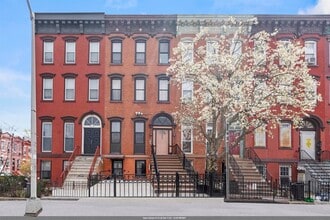 Building Photo - 800 Ocean Ave