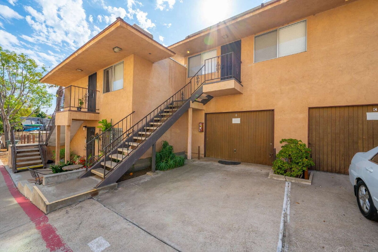 Foto principal - Chula Vista Large Upstairs 1 Bed / 1 ba. R...