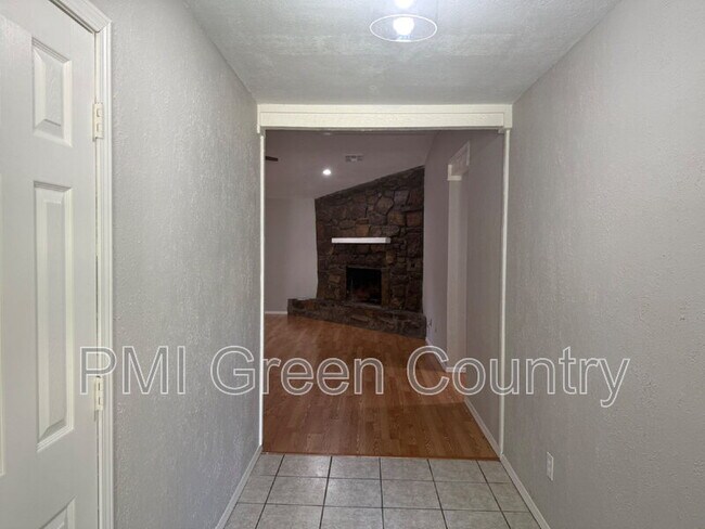 Foto del edificio - 2517 E Dallas St