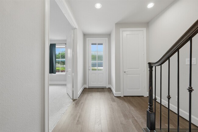 Foto del edificio - 8612 Emnora Ln
