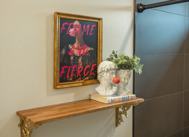 Foto del edificio - 6629 Purple Poppy Ln