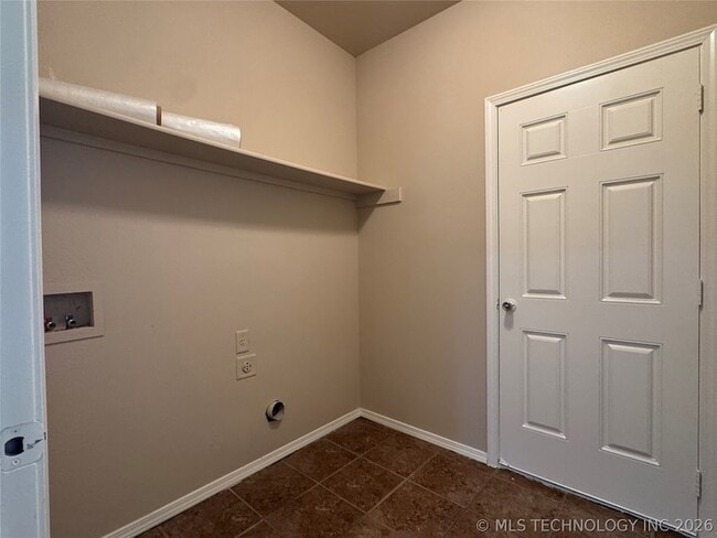 Building Photo - 14780 S Fern Pl