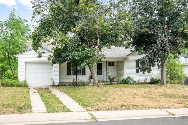 Building Photo - 2770 S Garfield St