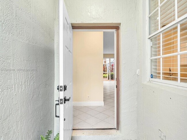 Foto del edificio - 3932 San Simeon Ln