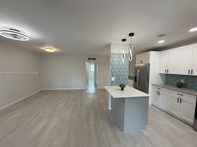 Foto del edificio - 2041 NW 81st Ave