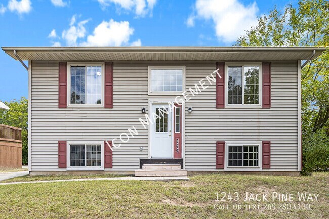 Foto del edificio - 1243 Jack Pine Way