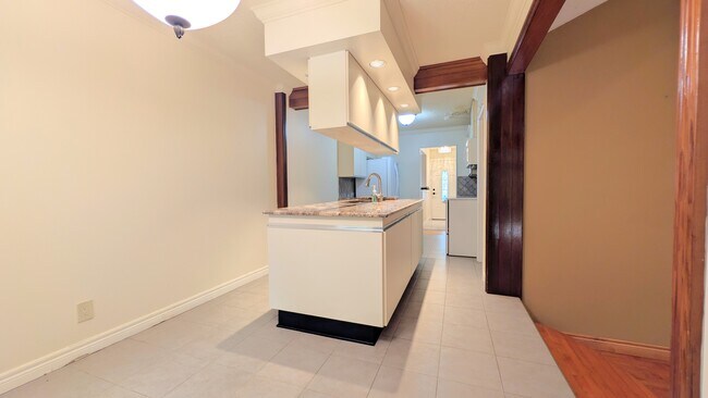 Photo du bâtiment - 1275 Parkview Ave