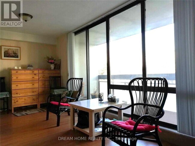 Building Photo - 177 Linus Rd