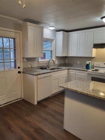 Primary Photo - 1501 Lewis Dr