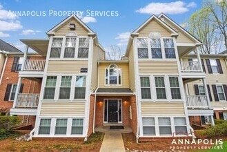 Building Photo - 704 Southern Hills Dr