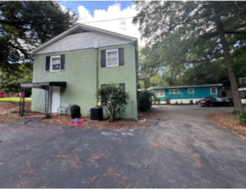 Foto del edificio - 290 Clisby Pl