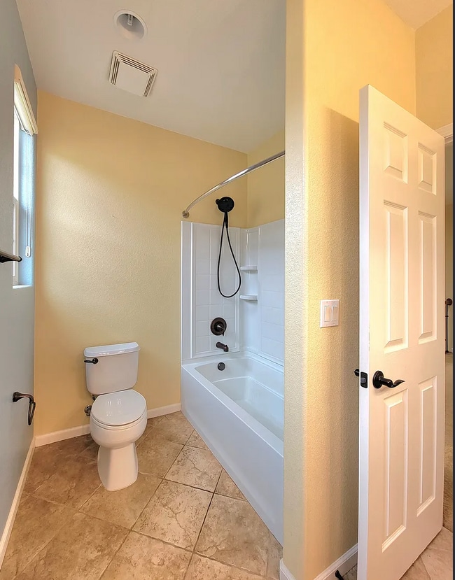 Building Photo - 205 Barnhill Dr