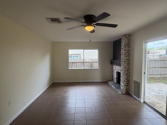 Building Photo - 3-Bed, 2 Baths, 2 Living Ares With Cozy Fireplace in San Antonio!"