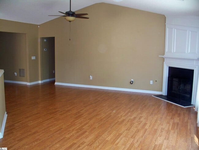 Foto del edificio - 418 Woolridge Way