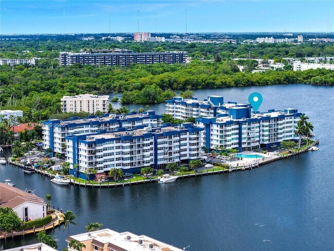 Foto del edificio - 16558 NE 26th Ave