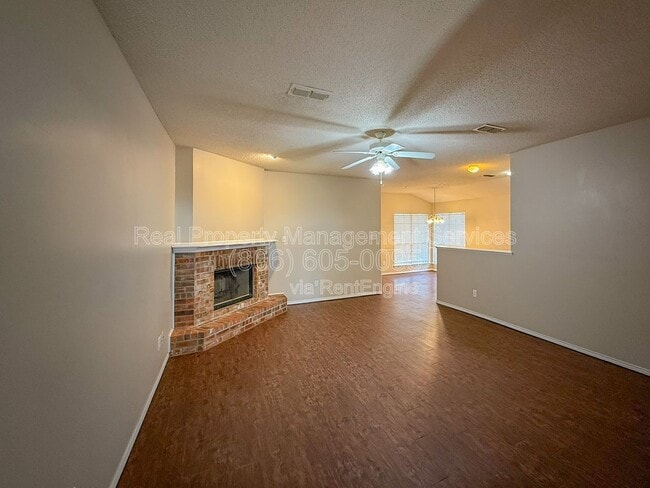 Building Photo - 517 N Kline Ave