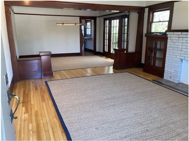 Building Photo - UPCOMING-Charming Belmont Heights Bungalow 2 bed/ 1.5 bath
