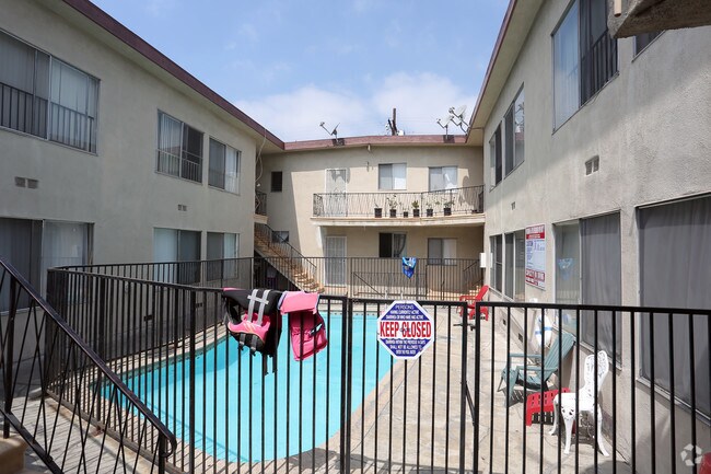 Building Photo - 209 S Rampart Blvd