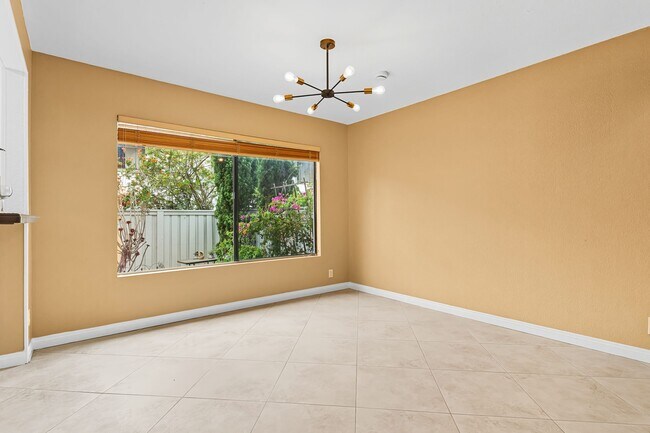 Foto del edificio - 8246 Caminito Modena