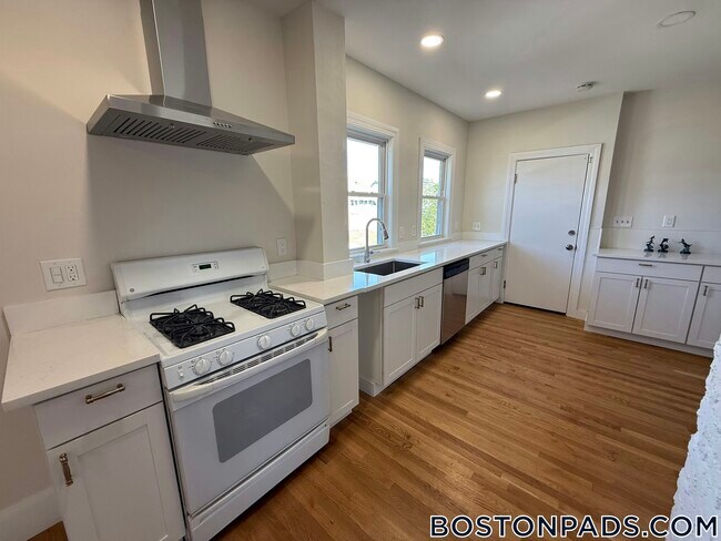 Foto del edificio - 12 Eliot St