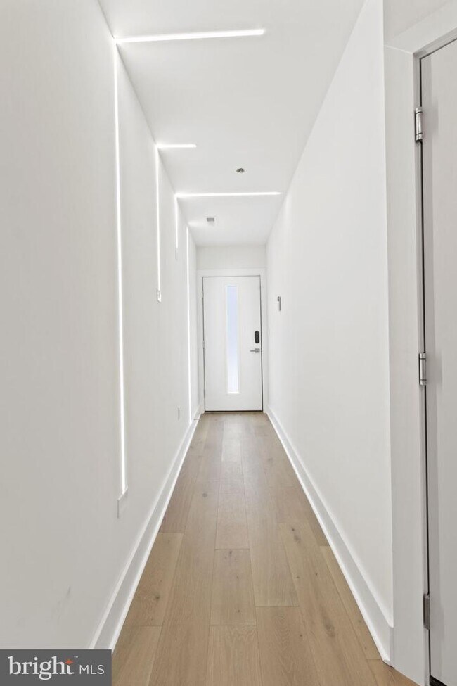 Foto del edificio - 8068 Craig St