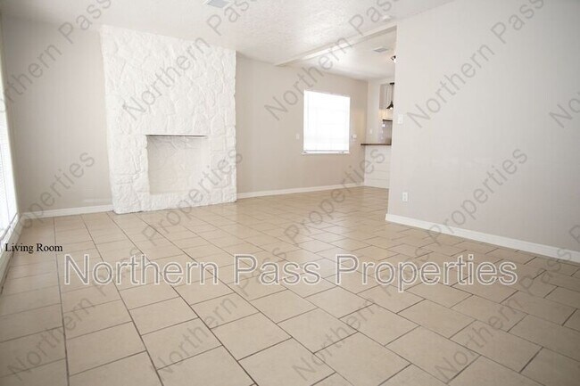 Building Photo - 3817 Thomason Ave