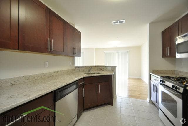 Kitchen Maple - Springfield Gardens