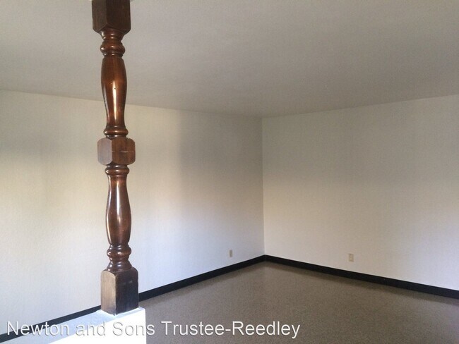 Building Photo - 972 N Sunset Ave