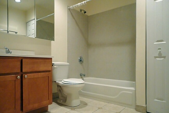Foto del edificio - 3820 N Sheffield Ave
