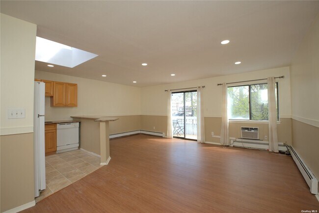Building Photo - 45-12 220th Pl