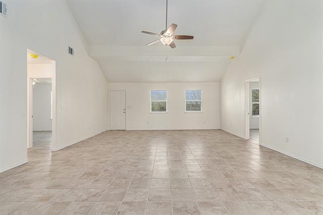 Foto del edificio - 417 S Cleburne Whitney Rd
