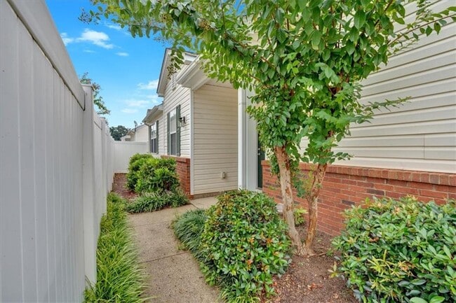 Building Photo - 106 Manley Ct