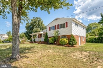 Building Photo - 13208 Aldrin St