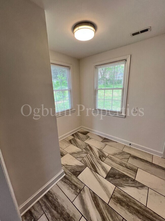 Building Photo - 1409 Revere Rd