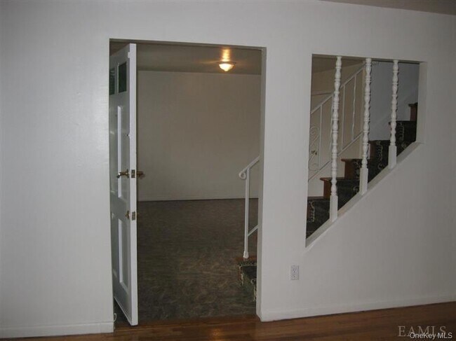 Foto del edificio - 396 Kimball Ave