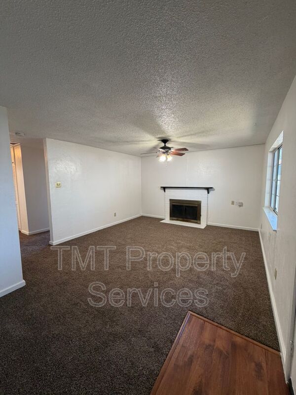 Foto del edificio - 6472 Linn Way