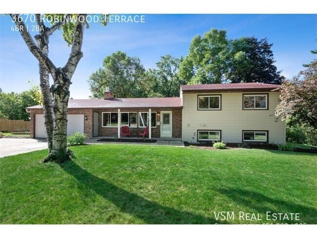 Building Photo - Gorgeous 4 Bed 2 Bath 2 Car Garage in Minn...