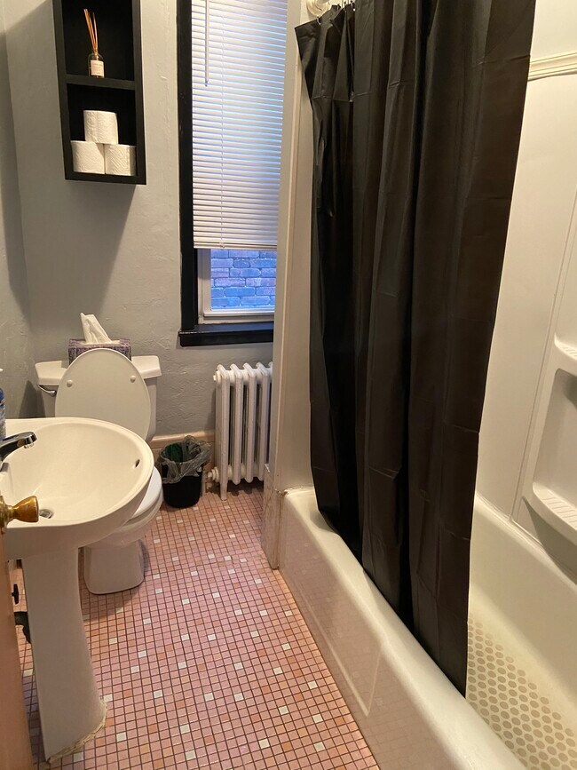 Bathroom - 1123 Tasker St