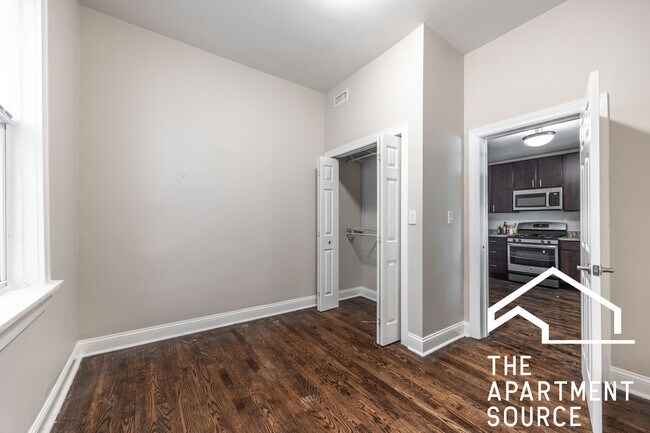 Foto del edificio - 4849 N Seeley Ave