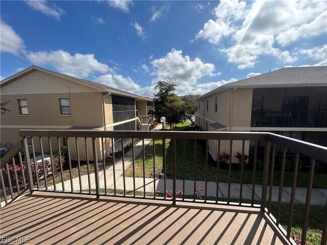 Building Photo - 5315 Summerlin Rd