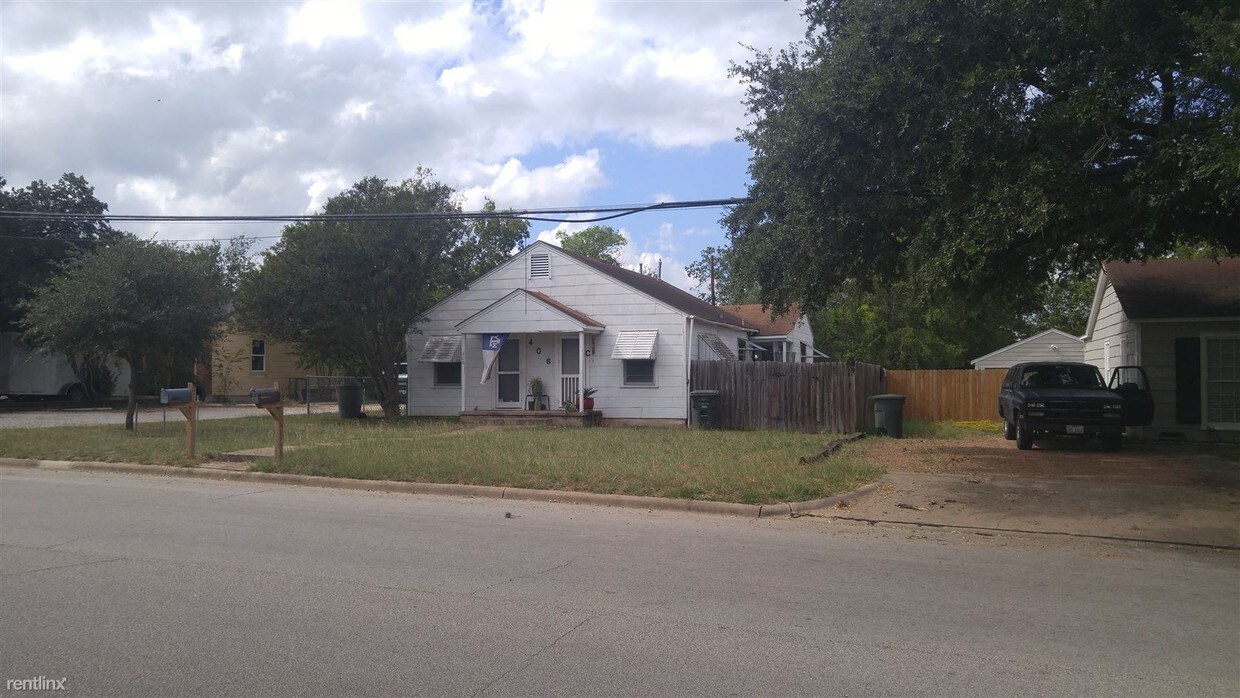 Building Photo - 1 br, 1 bath Duplex - 406 North Ave E Apt C