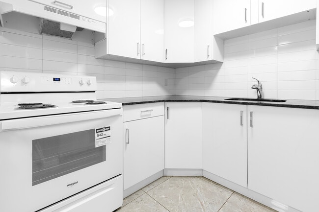 Building Photo - Ekota Manor