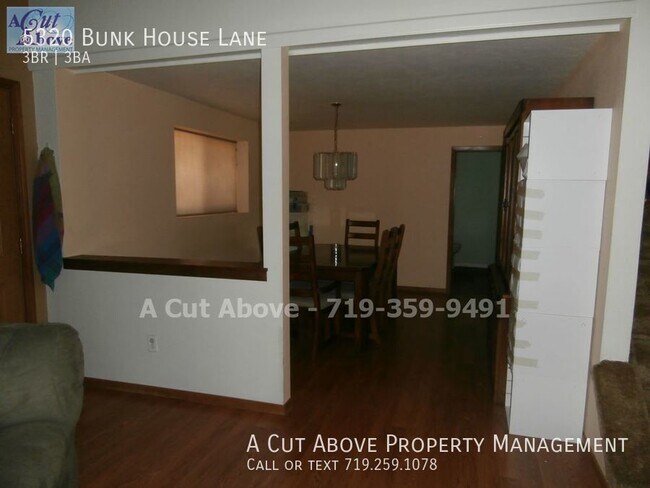 Building Photo - 3 Bedroom 2.5 Bath in Homestead Subdivision