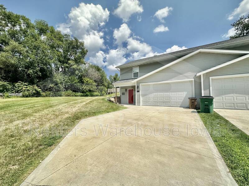 2031 64th St, Windsor Heights, IA 50324 Townhome Rentals in Windsor