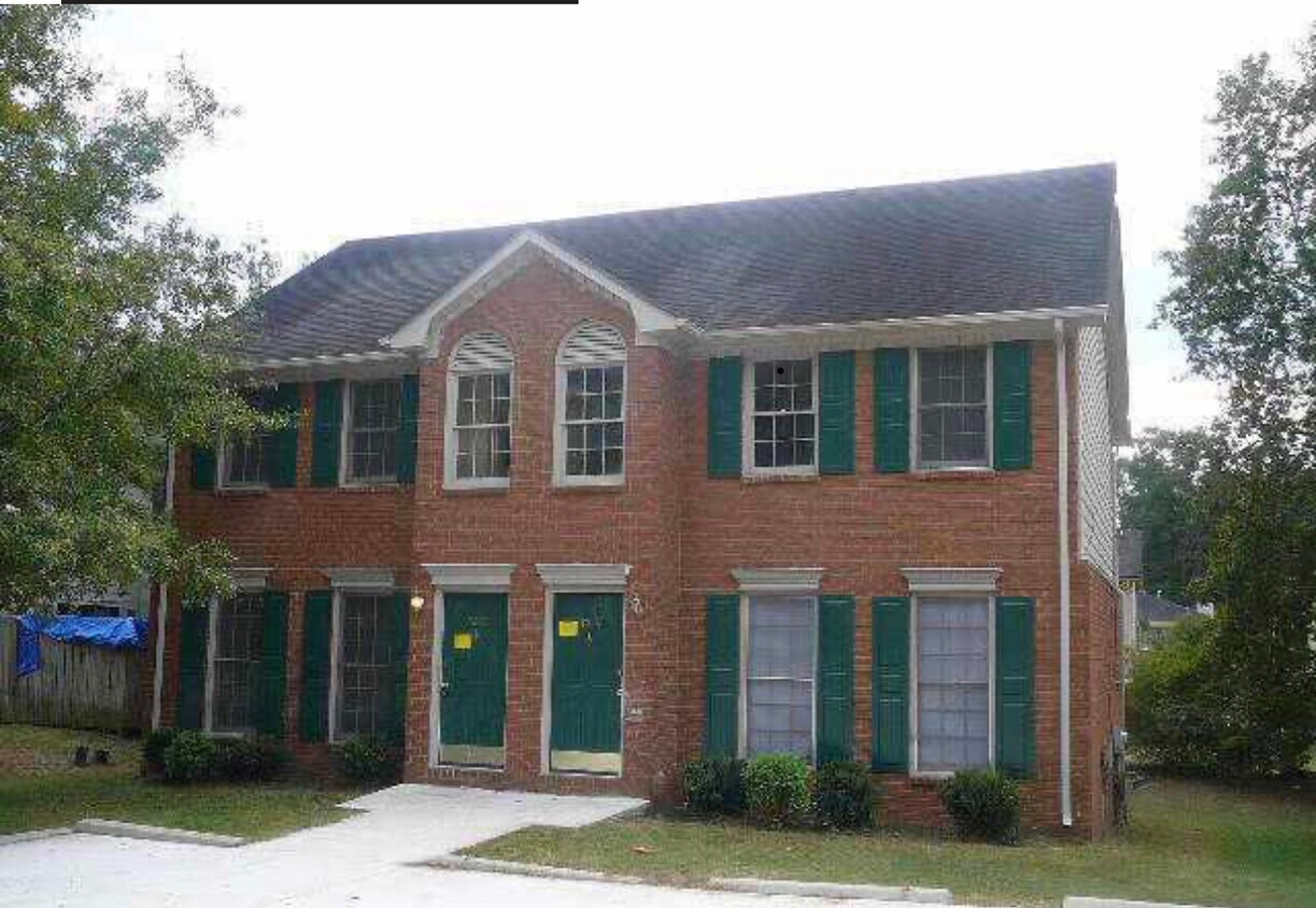 5222 Ridge Forest Dr, Stone Mountain, GA 30083 Townhome Rentals in